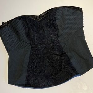 2B Bebe Corset like tube top crop